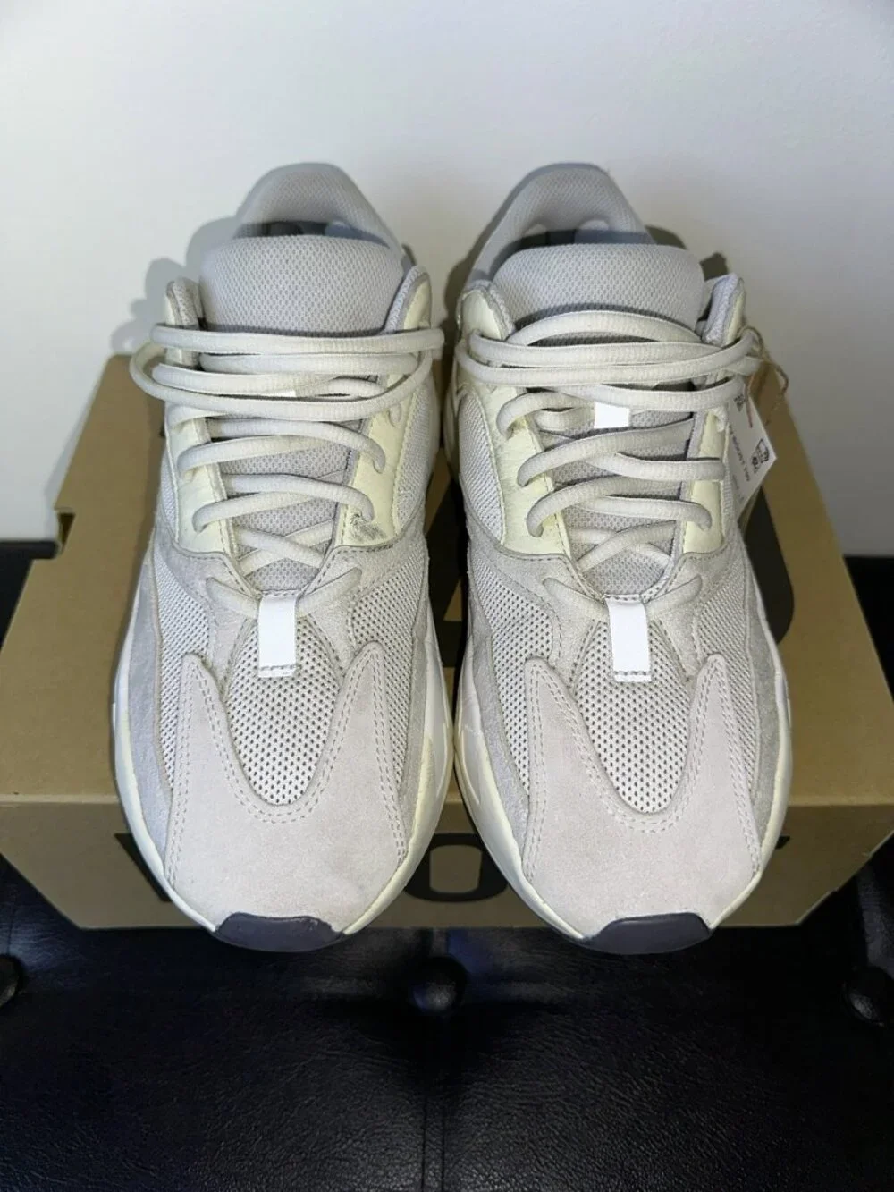 Yeezy Boost 700 Analog